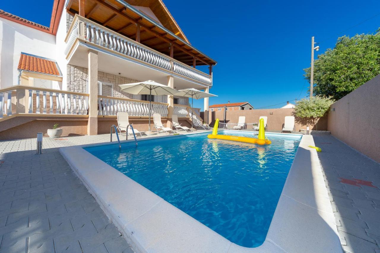 Apartmani Dada Biograd Na Moru Exterior foto