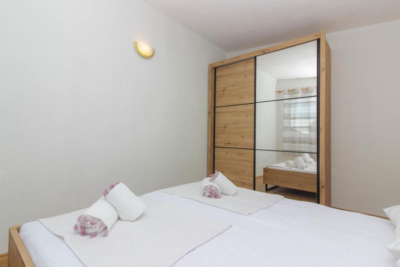 Apartmani Dada Biograd Na Moru Exterior foto