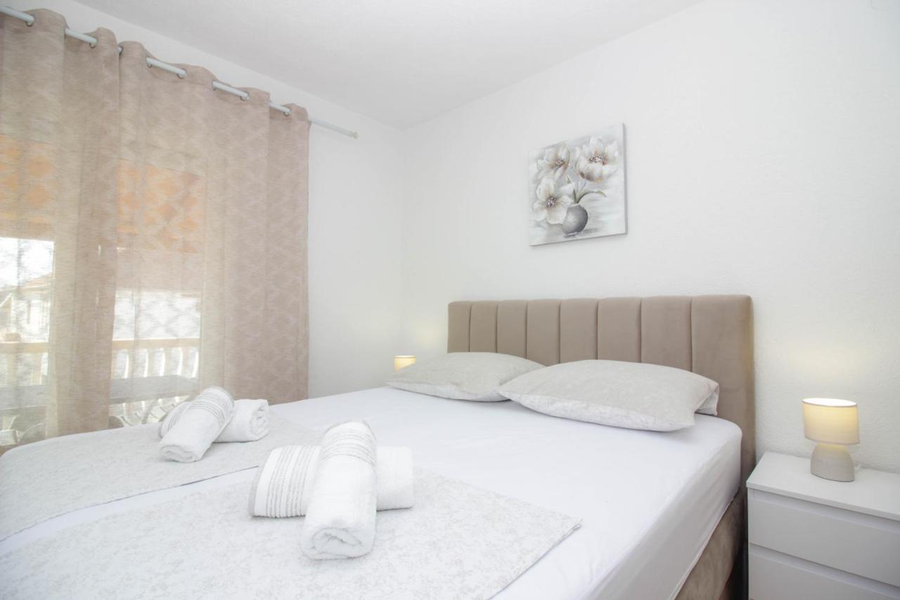 Apartmani Dada Biograd Na Moru Exterior foto